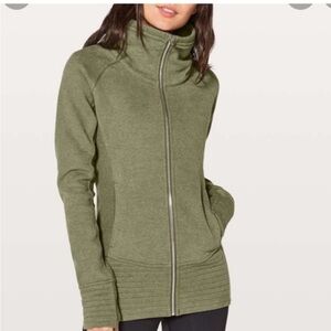 Lululemon Radiant Jacket Size 8 Green VGUC